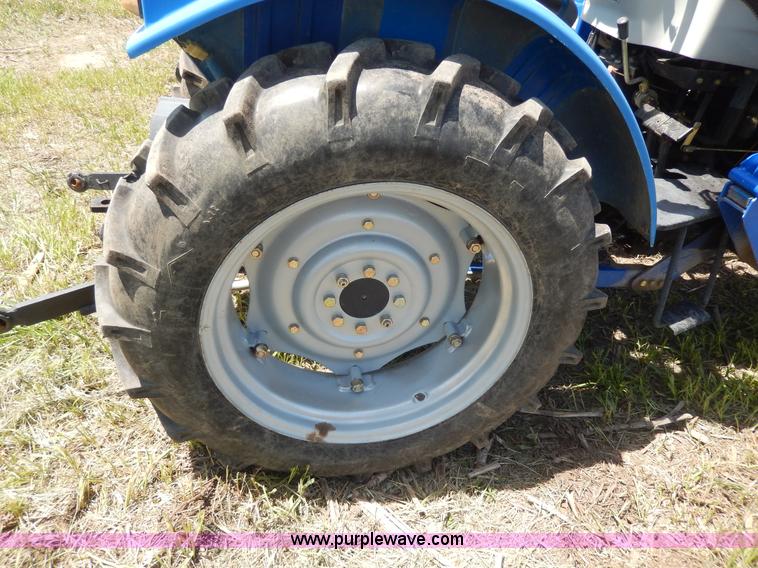 image for item H3092 2006 Lenar LE274-1 MFWD tractor