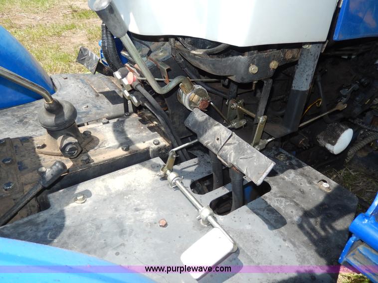 image for item H3092 2006 Lenar LE274-1 MFWD tractor