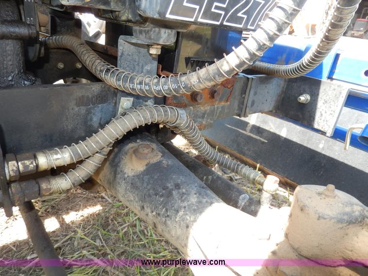 image for item H3092 2006 Lenar LE274-1 MFWD tractor