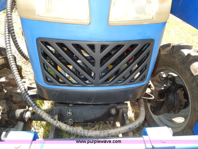 image for item H3092 2006 Lenar LE274-1 MFWD tractor