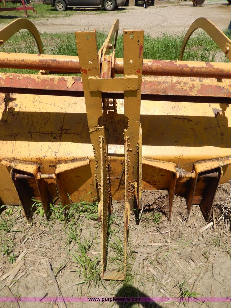 image for item H3094 Two yard tractor bucket