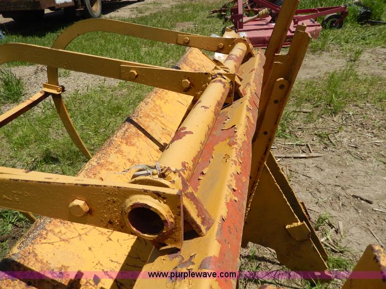 image for item H3094 Two yard tractor bucket