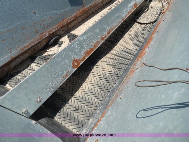 image for item H3095 Turfco Meter-Matic III top dresser