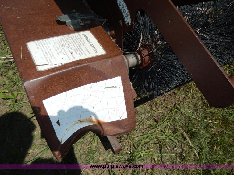 image for item H3095 Turfco Meter-Matic III top dresser