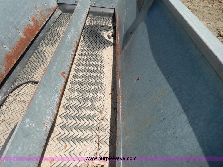 image for item H3095 Turfco Meter-Matic III top dresser