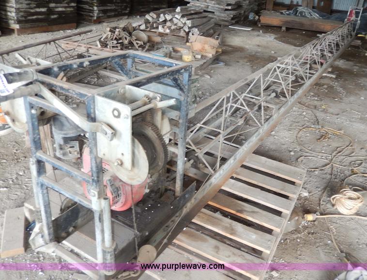 image for item AA9747 Motorized concrete screed