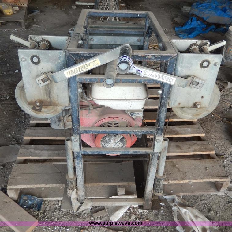 image for item AA9747 Motorized concrete screed