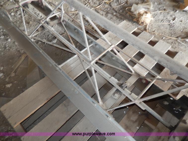 image for item AA9747 Motorized concrete screed