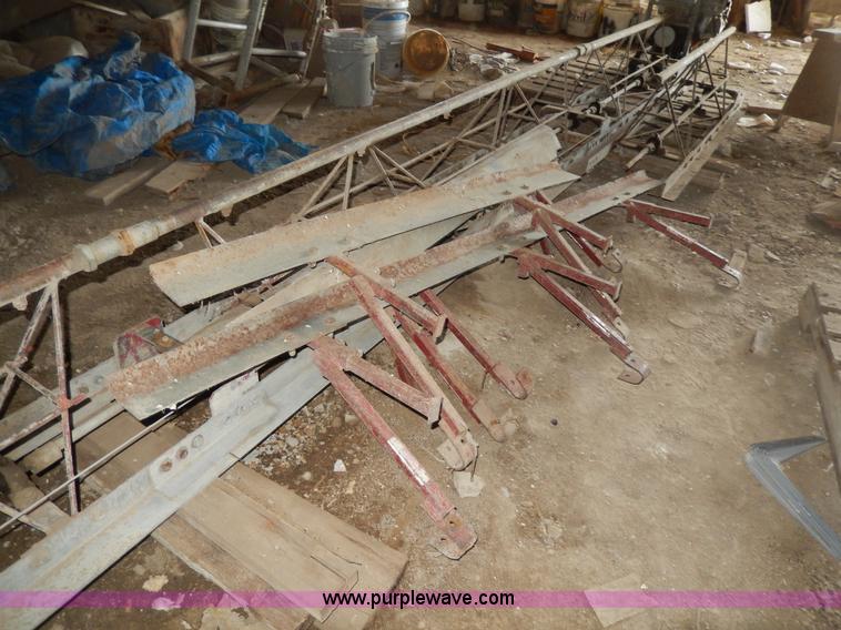 image for item AA9747 Motorized concrete screed