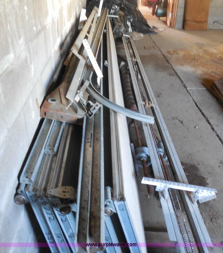 image for item AA9760 16' x 12' garage door