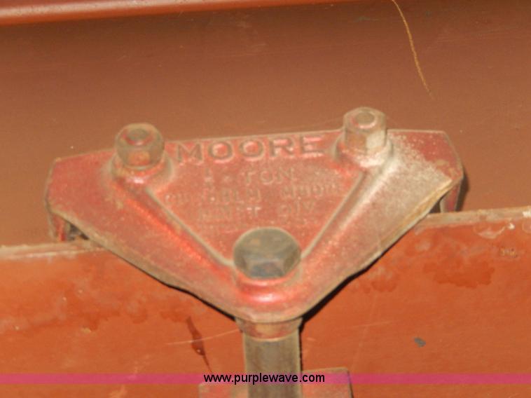 image for item AA9809 (3) assorted chain hoists