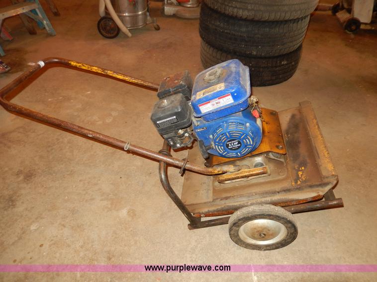 image for item AA9901 Wacker VP6160 plate compactor