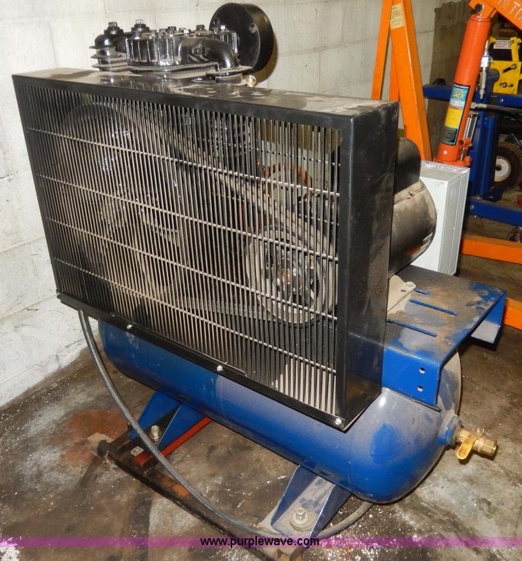 image for item AS9495 Castar cast iron air compressor