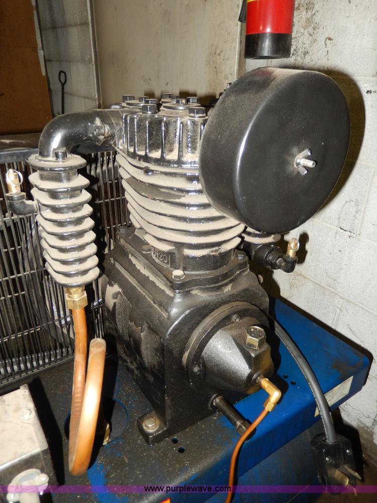 image for item AS9495 Castar cast iron air compressor