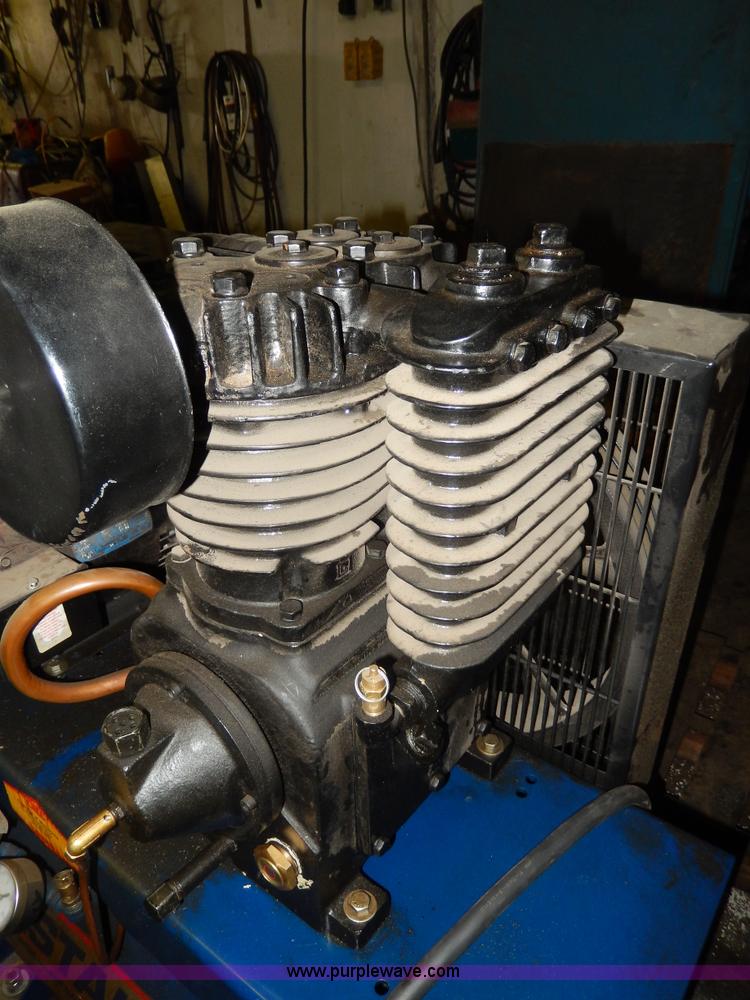 image for item AS9495 Castar cast iron air compressor