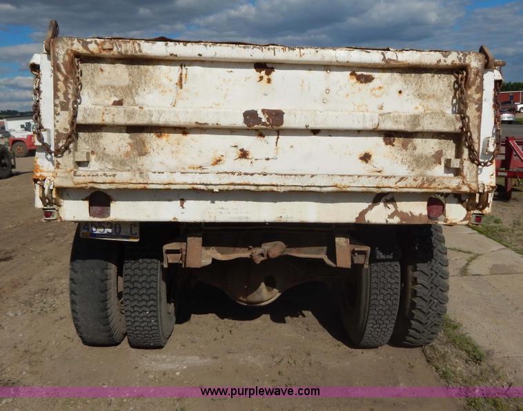 image for item D4762 1968 Ford 600 dump truck