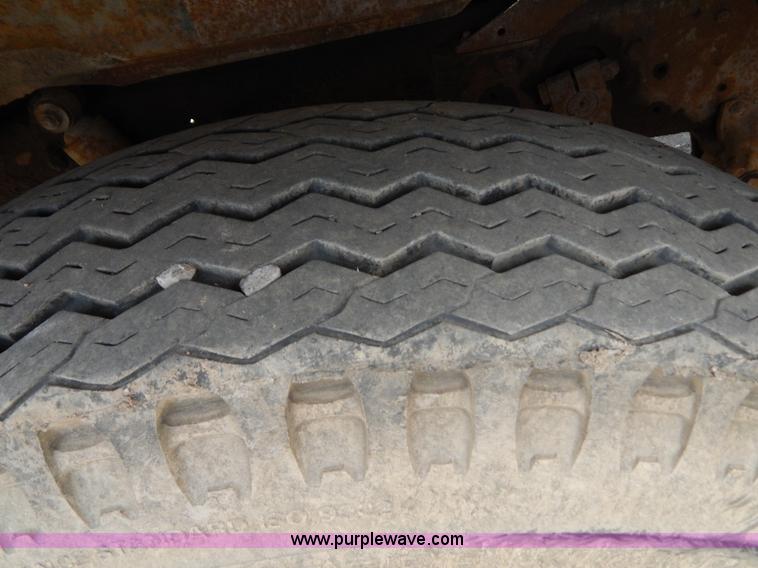 image for item D4762 1968 Ford 600 dump truck