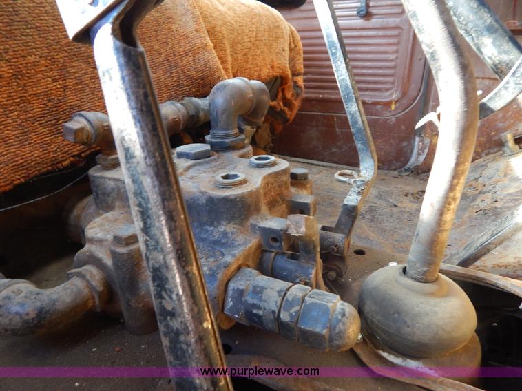 image for item D4762 1968 Ford 600 dump truck