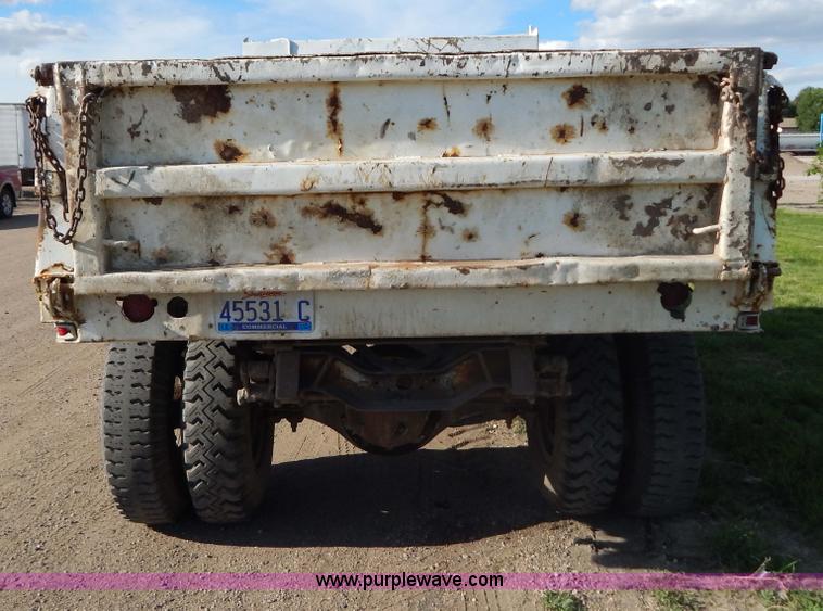 image for item D4763 1969 International Loadstar 1700 dump truck