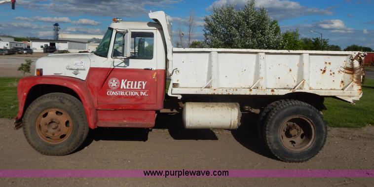 image for item D4763 1969 International Loadstar 1700 dump truck