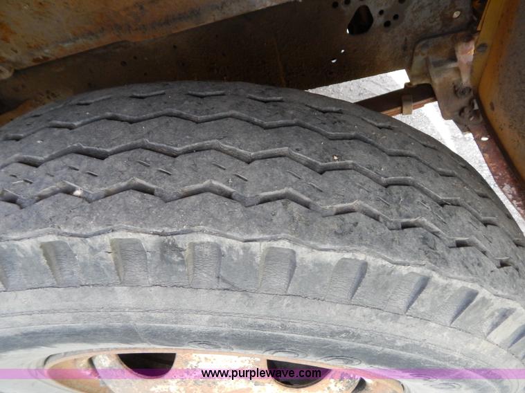 image for item D4763 1969 International Loadstar 1700 dump truck