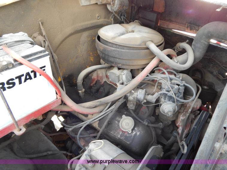 image for item D4763 1969 International Loadstar 1700 dump truck