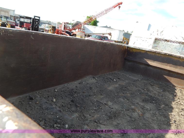 image for item D4763 1969 International Loadstar 1700 dump truck