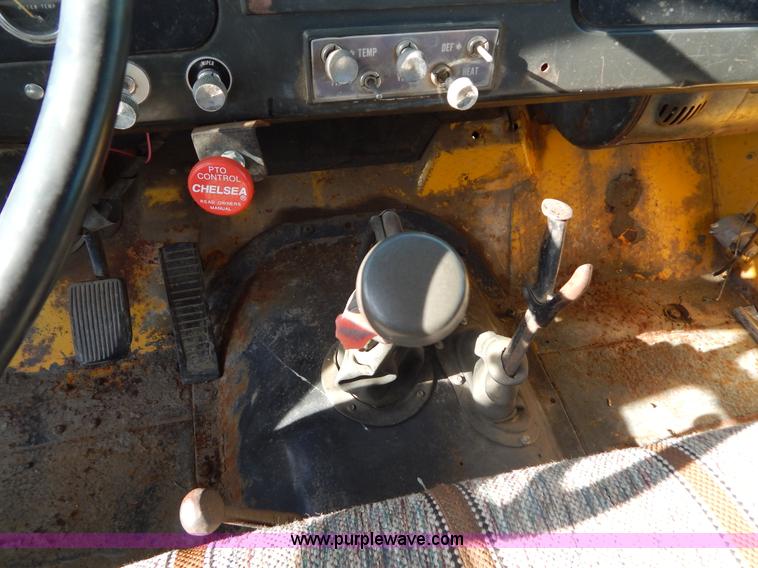 image for item D4763 1969 International Loadstar 1700 dump truck