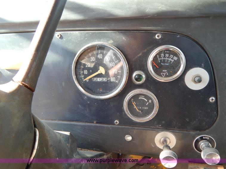 image for item D4763 1969 International Loadstar 1700 dump truck