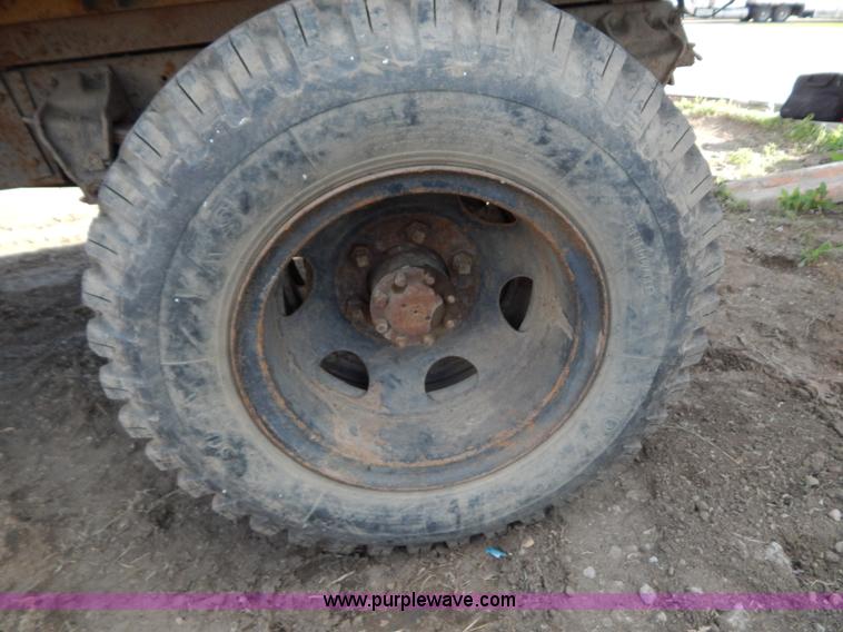 image for item D4764 1967 Ford 600 dump truck