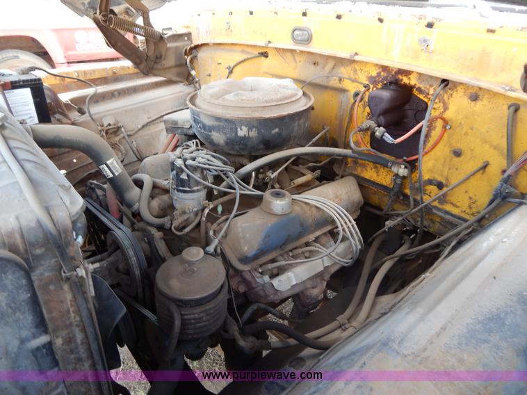 image for item D4764 1967 Ford 600 dump truck