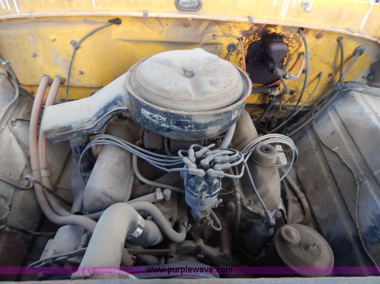 image for item D4764 1967 Ford 600 dump truck