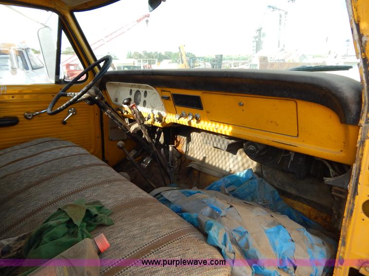image for item D4764 1967 Ford 600 dump truck
