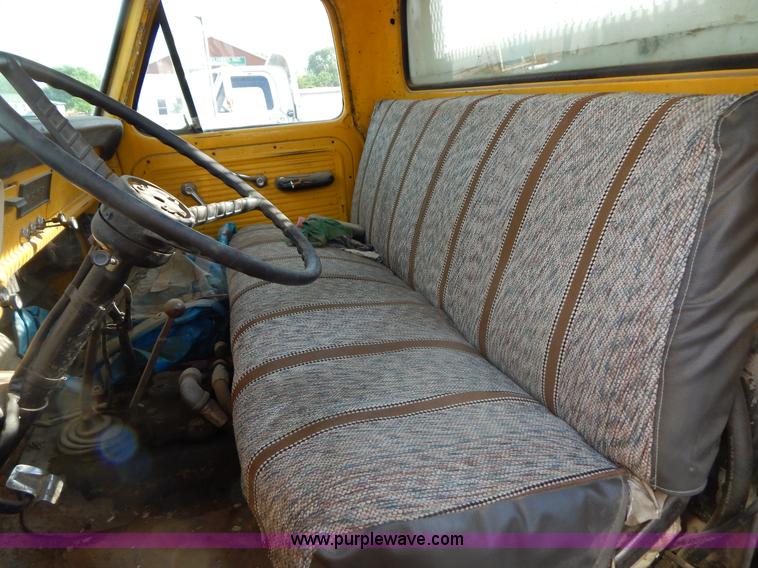 image for item D4764 1967 Ford 600 dump truck