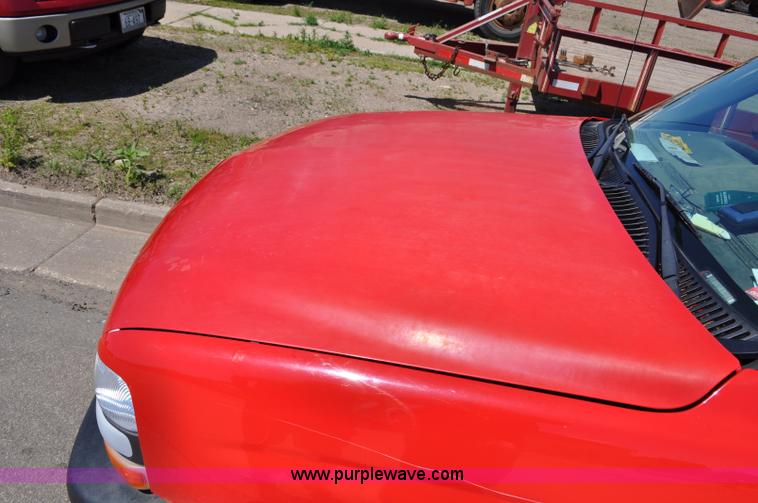 image for item G6047 2001 Chevrolet Silverado 1500 pickup truck