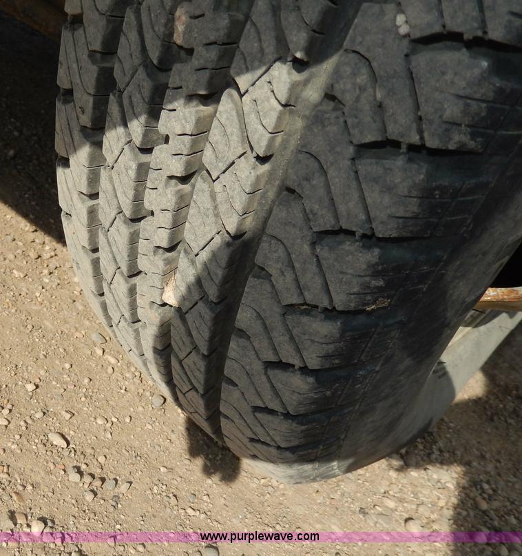 image for item H3100 1987 Toyota pickup truck