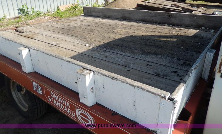 image for item H3100 1987 Toyota pickup truck