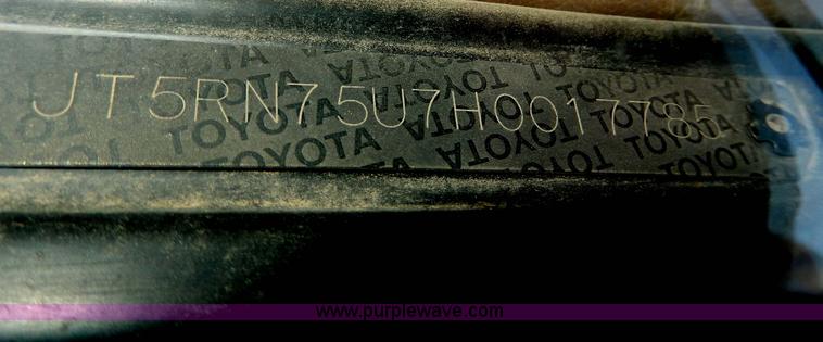 image for item H3100 1987 Toyota pickup truck