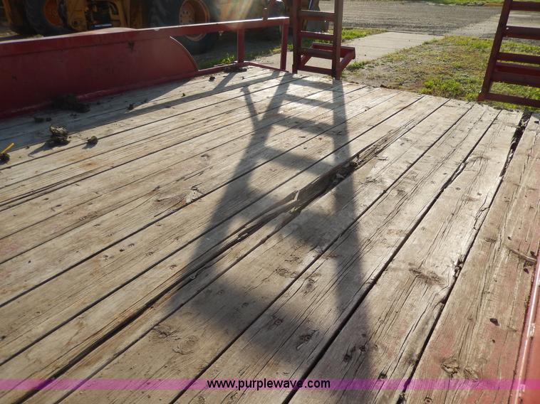 image for item H3101 1997 YMS tandem axle trailer