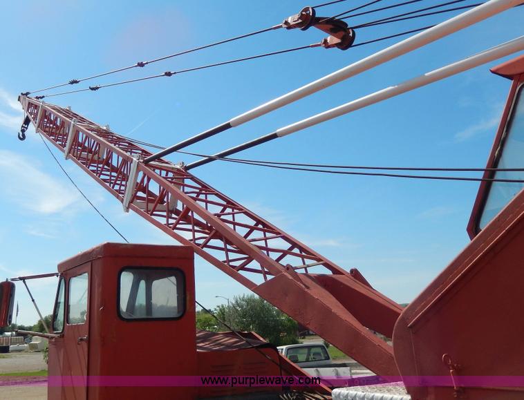 image for item H3102 1964 Bantam Schield crane truck