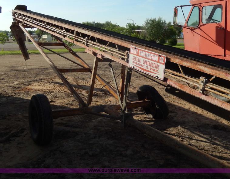 image for item H3103 Construction conveyor
