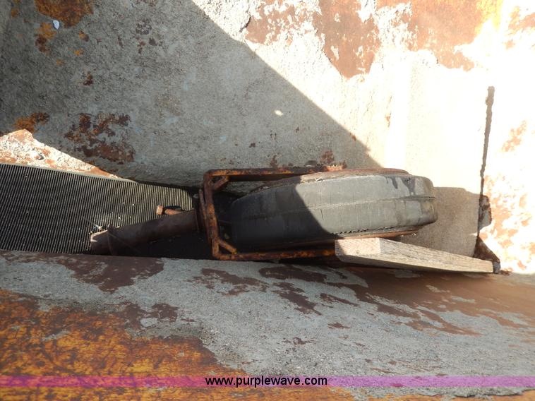 image for item H3103 Construction conveyor