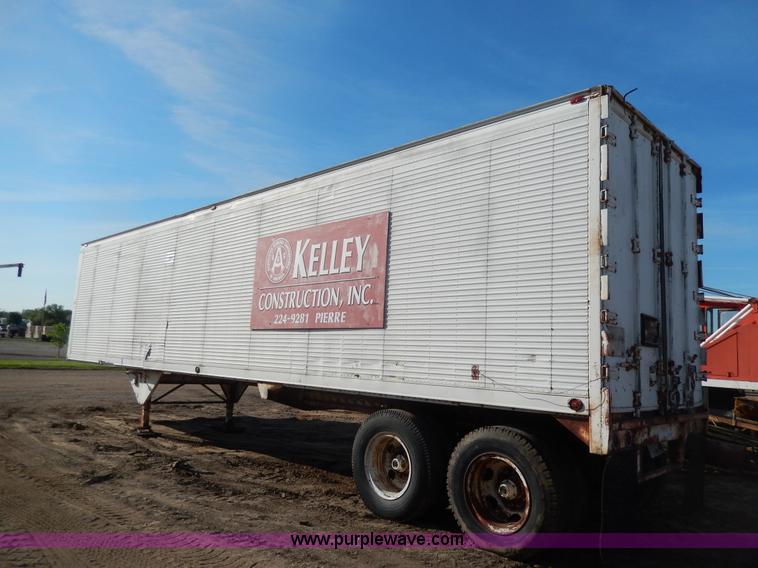 image for item H3104 1967 Trailmobile 42' dry van trailer