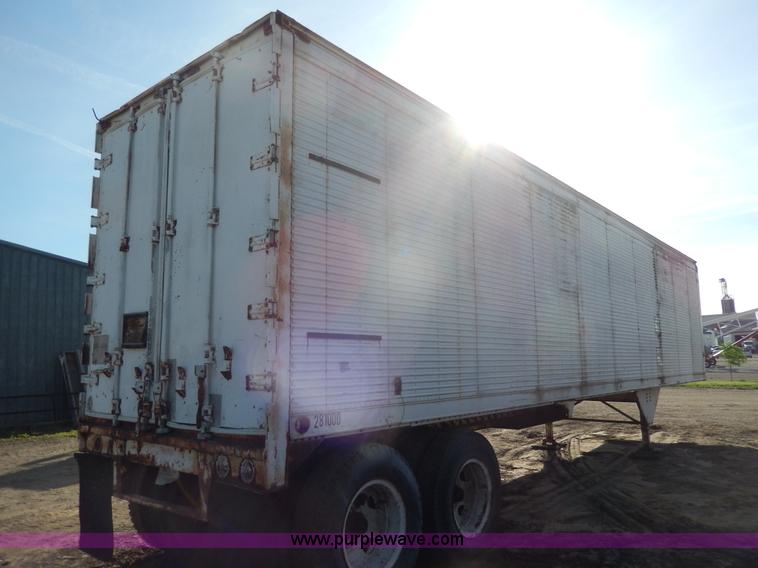 image for item H3104 1967 Trailmobile 42' dry van trailer