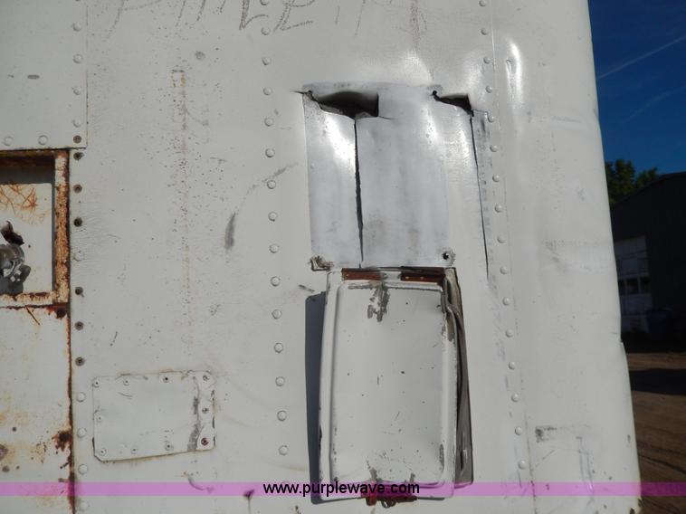 image for item H3104 1967 Trailmobile 42' dry van trailer