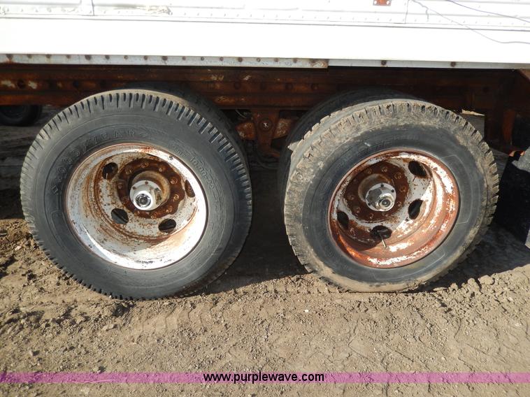 image for item H3104 1967 Trailmobile 42' dry van trailer