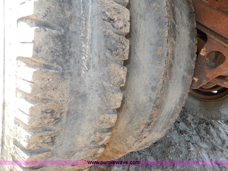 image for item H3104 1967 Trailmobile 42' dry van trailer