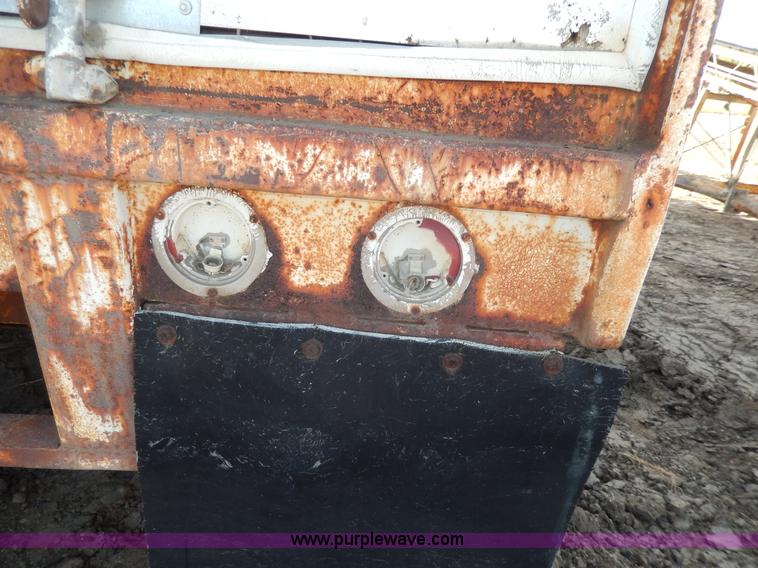 image for item H3104 1967 Trailmobile 42' dry van trailer