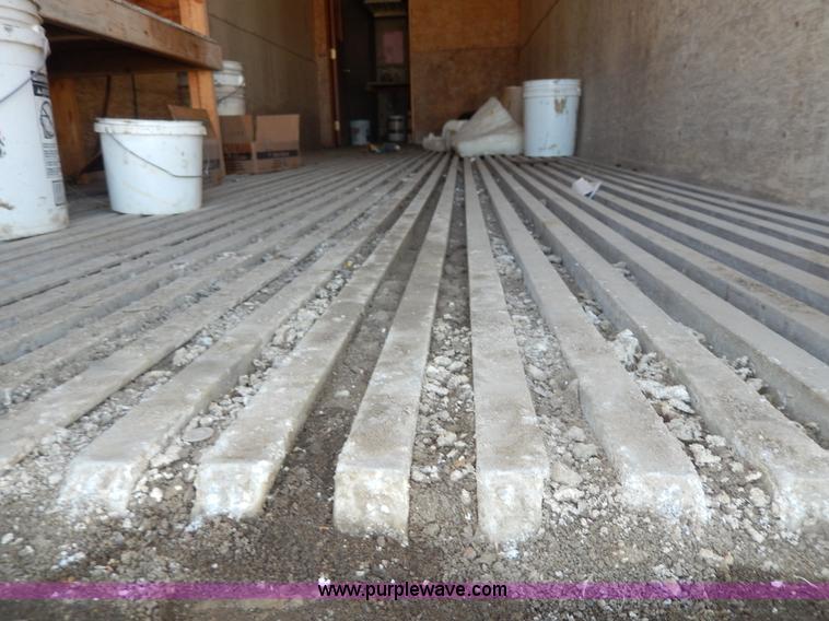 image for item H3104 1967 Trailmobile 42' dry van trailer