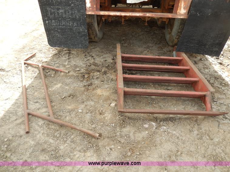 image for item H3104 1967 Trailmobile 42' dry van trailer